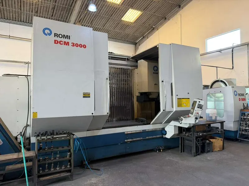 Centro de usinagem ROMI DCM 3000 na fábrica Veromi